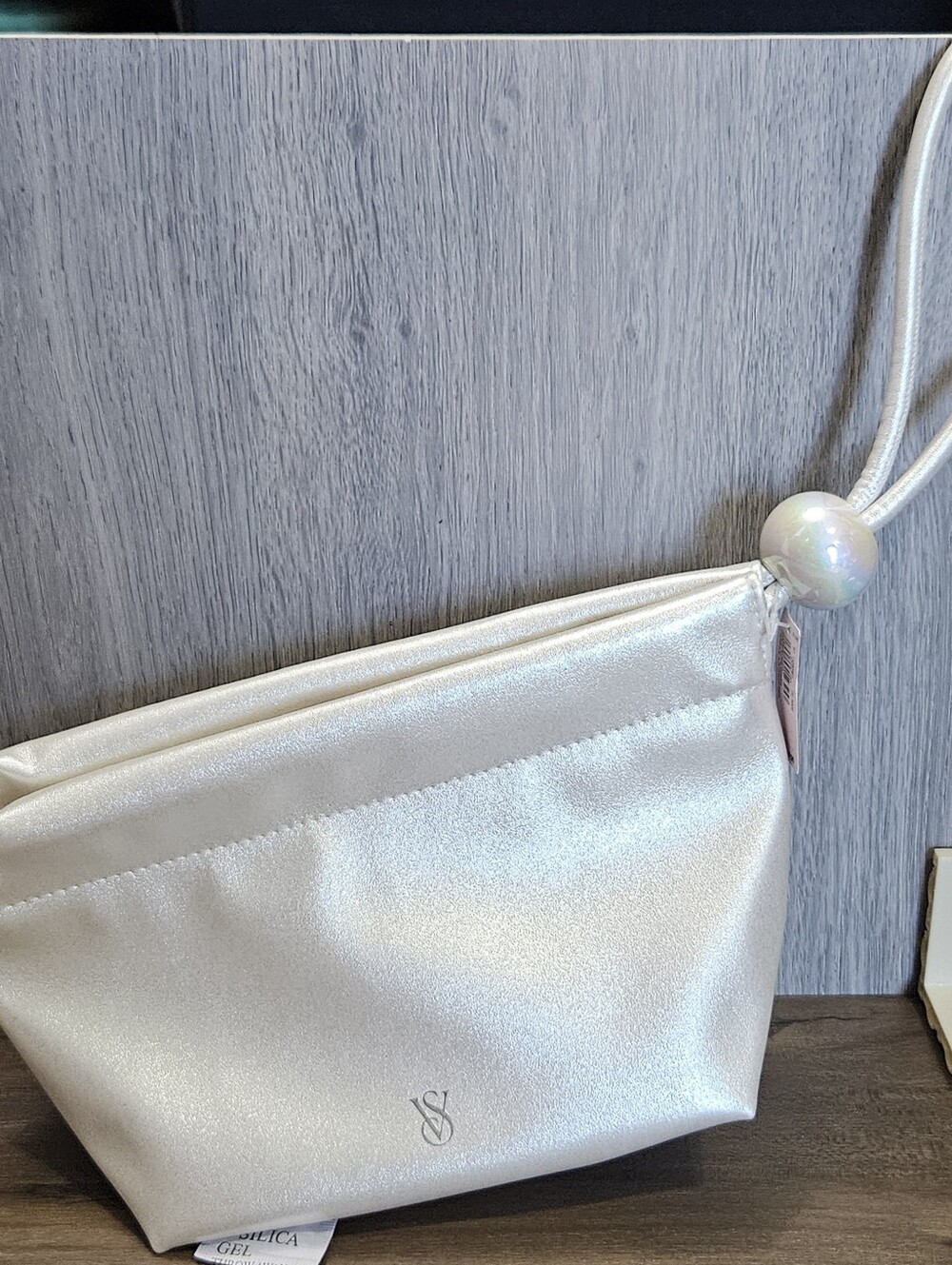 Victoria's Secret Ethereal Iridescent Sparkly Daydream Wristlet Pouch NEW $24.95